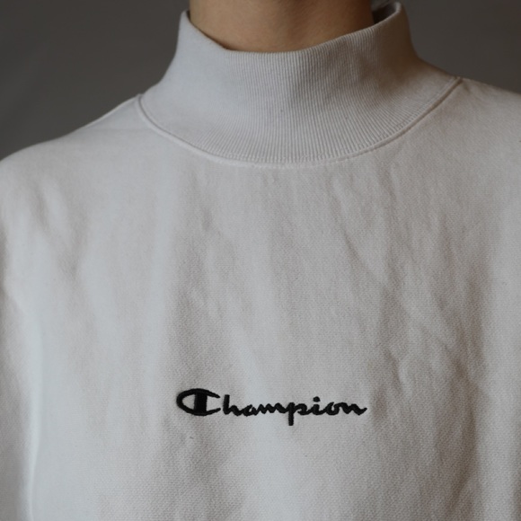 ❌SOLD❌ UO Champion white mockneck sweater - Picture 8 of 8